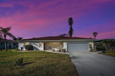 One or more photo(s) has been virtually staged. This home has on Jacaranda West Country Club in Florida - for sale on GolfHomes.com, golf home, golf lot