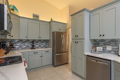 Well cared for and ready to impress, this 2 bedroom, 2 bath home on Meadow Oaks Golf and Country Club in Florida - for sale on GolfHomes.com, golf home, golf lot