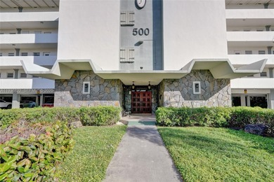 Beautiful 2 bedroom unit located on the fourth floor featuring a on The Diplomat Golf Resort and Spa in Florida - for sale on GolfHomes.com, golf home, golf lot