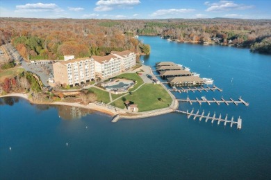 This fully furnished top-floor studio condo at The Pointe at on Mariners Landing Golf and Country Club in Virginia - for sale on GolfHomes.com, golf home, golf lot