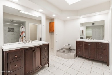 Come Home to a Beautiful View!  This 3 Bedroom 2 bath Waterfront on Cottonwood Country Club in Arizona - for sale on GolfHomes.com, golf home, golf lot