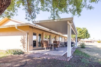 Beautifully maintained 2-bedroom, 2-bath duplex with a 2-car on Sun City Lakes West and East in Arizona - for sale on GolfHomes.com, golf home, golf lot