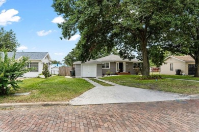 Under contract-accepting backup offers. Adorable Home on a on Cleveland Heights Golf Course in Florida - for sale on GolfHomes.com, golf home, golf lot