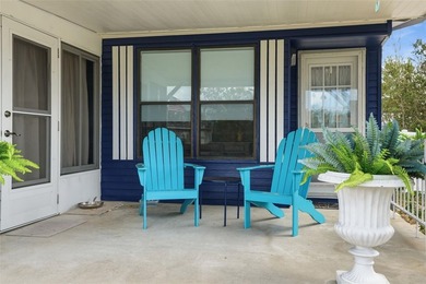 MOVE-IN READY!! REMODELED and UPGRADED KITCHEN -- the heart of on Brookridge Country Club in Florida - for sale on GolfHomes.com, golf home, golf lot