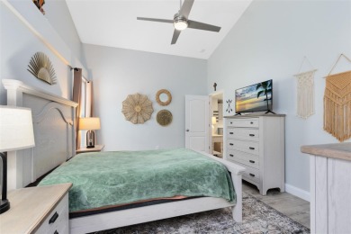 FULLY UPDATED 3 BEDROOM HOME IN OVIEDO'S GATED EKANA GREEN! *So on Twin Rivers Golf Club in Florida - for sale on GolfHomes.com, golf home, golf lot