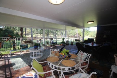 Beautiful home in the Twin Oaks subdivision! Twin Oaks is a on Laurel Country Club in Mississippi - for sale on GolfHomes.com, golf home, golf lot