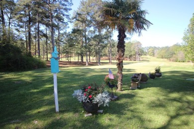 Beautiful home in the Twin Oaks subdivision! Twin Oaks is a on Laurel Country Club in Mississippi - for sale on GolfHomes.com, golf home, golf lot