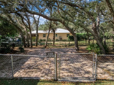 Opportunity awaits in Avon Park! This offering includes two on River Greens Golf Course in Florida - for sale on GolfHomes.com, golf home, golf lot