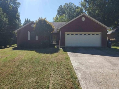 908 Dogwood Dr. in Piggott, AR. Is a newly renovated, beautiful on Sugar Creek Country Club in Arkansas - for sale on GolfHomes.com, golf home, golf lot