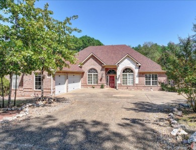 Custom Craftsman-style home with an open floor plan, cathedral on Granada Golf Course in Arkansas - for sale on GolfHomes.com, golf home, golf lot