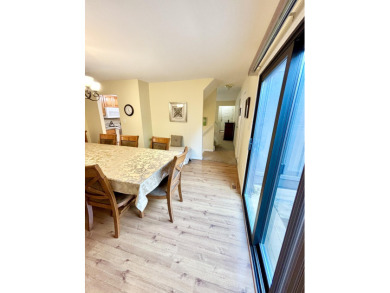 2 story, 2 bed, 1.5 bath townhouse condo with basement and on Plum Brook Golf Club in Michigan - for sale on GolfHomes.com, golf home, golf lot
