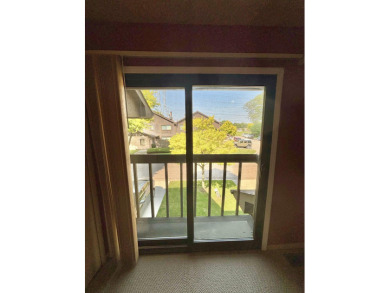2 story, 2 bed, 1.5 bath townhouse condo with basement and on Plum Brook Golf Club in Michigan - for sale on GolfHomes.com, golf home, golf lot