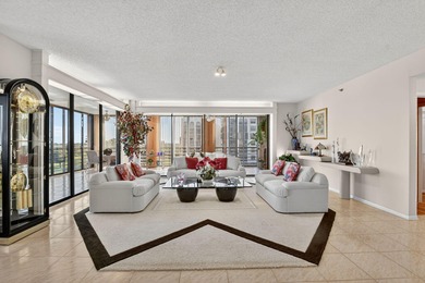 Experience the luxury of this spacious 3bed/2.5bath condo in on Boca Pointe Country Club in Florida - for sale on GolfHomes.com, golf home, golf lot