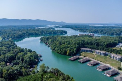 Must see condo at Mariners Landing on the beautiful Smith on Mariners Landing Golf and Country Club in Virginia - for sale on GolfHomes.com, golf home, golf lot