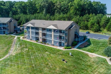 Must see furnished condo at Mariners Landing on the beautiful on Mariners Landing Golf and Country Club in Virginia - for sale on GolfHomes.com, golf home, golf lot