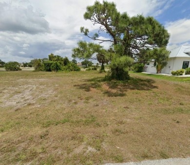 Nice buildable lot with a view of the PINEMOOR GOLF COURSE on Pinemoor West Golf Club in Florida - for sale on GolfHomes.com, golf home, golf lot