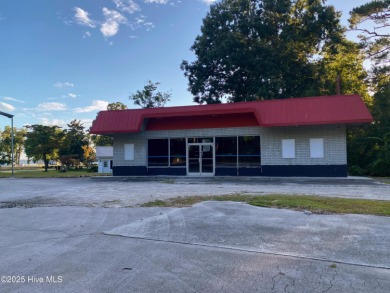 Commercial Opportunity near Minnesott Ferry!

Prime location on Minnesott Golf and Country Club in North Carolina - for sale on GolfHomes.com, golf home, golf lot