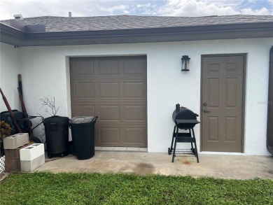 RECENTLY RENOVATED AND READY TO SELL!  Cul-de-sac location! on Pinemoor West Golf Club in Florida - for sale on GolfHomes.com, golf home, golf lot