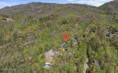 Charming Turn-Key Cabin in Gatlinburg's Premier Cobbly Nob on Bent Creek Golf Course in Tennessee - for sale on GolfHomes.com, golf home, golf lot