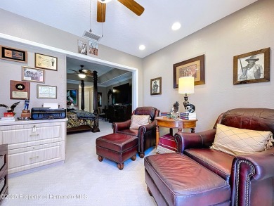 Paradise found in gated Glen Lakes golf course community! This on Glen Lakes Country Club in Florida - for sale on GolfHomes.com, golf home, golf lot