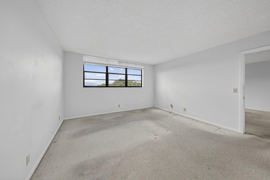 Enjoy golf course living in Deer Creek--a golf community with no on Deer Creek Golf Club in Florida - for sale on GolfHomes.com, golf home, golf lot