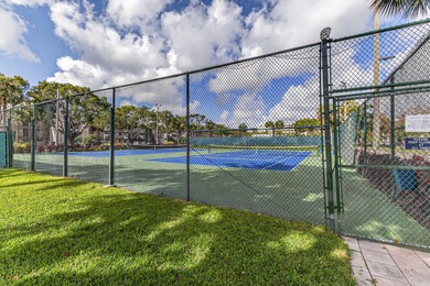 Enjoy golf course living in Deer Creek--a golf community with no on Deer Creek Golf Club in Florida - for sale on GolfHomes.com, golf home, golf lot