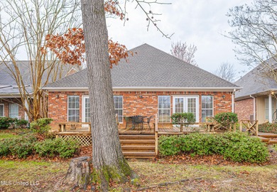 Adorable 3BR/2BA Home in Desirable Castlewoods Subdivision! on Castlewoods Golf Club in Mississippi - for sale on GolfHomes.com, golf home, golf lot