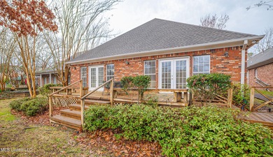 Adorable 3BR/2BA Home in Desirable Castlewoods Subdivision! on Castlewoods Golf Club in Mississippi - for sale on GolfHomes.com, golf home, golf lot