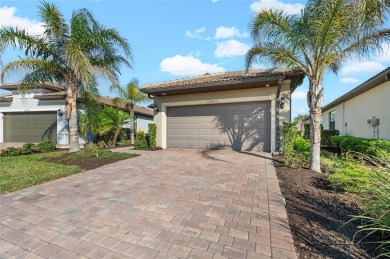 Beautiful TAFT Model located on a private lot! This one is on Sarasota National Golf Club in Florida - for sale on GolfHomes.com, golf home, golf lot