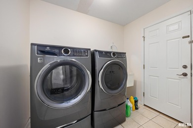 Welcome home to 4815 N. Weaverridge Boulevard! This 4-bedroom, 2 on WeaverRidge Golf Club in Illinois - for sale on GolfHomes.com, golf home, golf lot