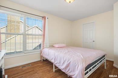 Welcome home to 4815 N. Weaverridge Boulevard! This 4-bedroom, 2 on WeaverRidge Golf Club in Illinois - for sale on GolfHomes.com, golf home, golf lot