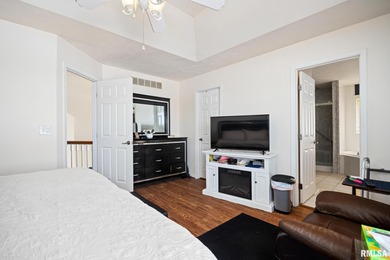 Welcome home to 4815 N. Weaverridge Boulevard! This 4-bedroom, 2 on WeaverRidge Golf Club in Illinois - for sale on GolfHomes.com, golf home, golf lot