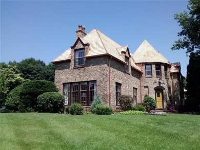 If you are curious about the castle, now's your chance! This on Highland National Golf Course in Minnesota - for sale on GolfHomes.com, golf home, golf lot