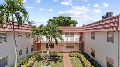 Just listed 2nd Floor 1 Bed / 1.5 Bath unit located in the on Kings Point Golf -Flanders Way in Florida - for sale on GolfHomes.com, golf home, golf lot