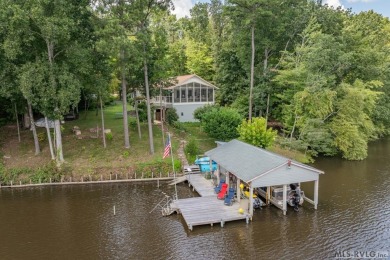 A Delightful Lake House with lots of extras!  A beautiful on Tanglewood Shores Golf and Country Club in Virginia - for sale on GolfHomes.com, golf home, golf lot