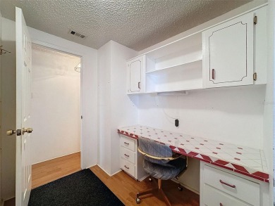 NO LOT RENT! Back on the market, no fault of the home. The prior on Sweetwater Golf and Tennis Club in Florida - for sale on GolfHomes.com, golf home, golf lot