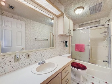 NO LOT RENT! Back on the market, no fault of the home. The prior on Sweetwater Golf and Tennis Club in Florida - for sale on GolfHomes.com, golf home, golf lot