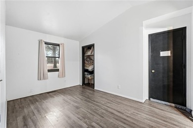 Updated golf-course duplex with strong income potential and on Holiday Island Golf Course in Arkansas - for sale on GolfHomes.com, golf home, golf lot