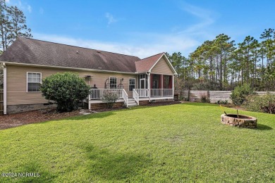 Huge, beautiful 3 bedroom / 2 bath  home with a double garage on The Lakes Country Club in North Carolina - for sale on GolfHomes.com, golf home, golf lot