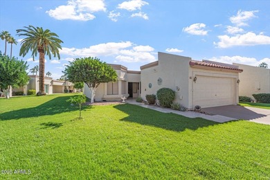 Step into this fully furnished, move-in-ready 2-BD END-UNIT on Fountain of the Sun Country Club in Arizona - for sale on GolfHomes.com, golf home, golf lot
