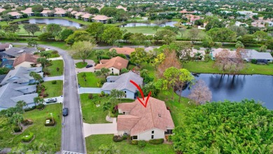 Magnificent lake view 2 bedroom, 2 bathroom, 2 car garage home on Boca Delray Golf and Country Club in Florida - for sale on GolfHomes.com, golf home, golf lot