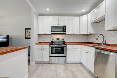 Enjoy the best of 55+ living in this renovated, move-in-ready on Kings Point Golf -Flanders Way in Florida - for sale on GolfHomes.com, golf home, golf lot