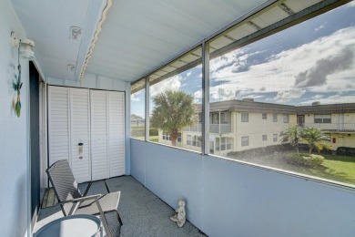 SHORTSALEEnjoy the best of 55+ living in this renovated on Addison Reserve in Florida - for sale on GolfHomes.com, golf home, golf lot