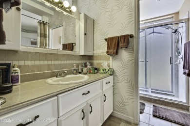 Looking for a place with a tropical vibe? Then come and on Glen Lakes Country Club in Florida - for sale on GolfHomes.com, golf home, golf lot