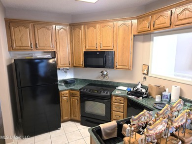 Charming 3BR 2BA split floor plan residence in the highly on The Plantation Golf Club in Mississippi - for sale on GolfHomes.com, golf home, golf lot