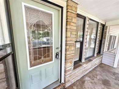 Welcome to lake life in Taylor Ferry! This super quiet on Sequoyah State Park Golf Course in Oklahoma - for sale on GolfHomes.com, golf home, golf lot