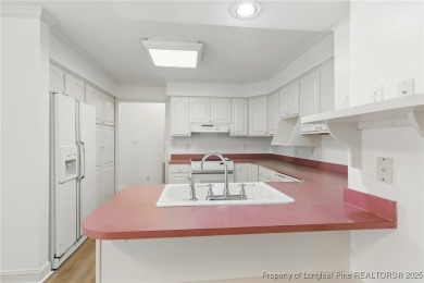 Seller offering $8,000 toward buyer's closing costs with an on Baywood Golf Club in North Carolina - for sale on GolfHomes.com, golf home, golf lot
