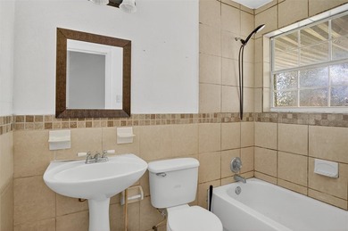 IF YOU HAVE A VISION AND KNOW THE COST OF WHAT IT'S GOING TO on Stevens Park Golf Course in Texas - for sale on GolfHomes.com, golf home, golf lot