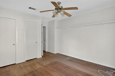 IF YOU HAVE A VISION AND KNOW THE COST OF WHAT IT'S GOING TO on Stevens Park Golf Course in Texas - for sale on GolfHomes.com, golf home, golf lot