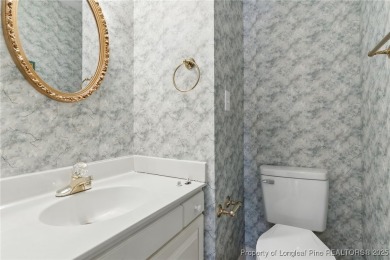 Seller offering $8,000 toward buyer's closing costs with an on Baywood Golf Club in North Carolina - for sale on GolfHomes.com, golf home, golf lot
